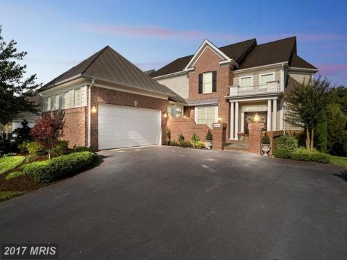 8198 Snead Loop, Gainesville, VA 20155-3221
