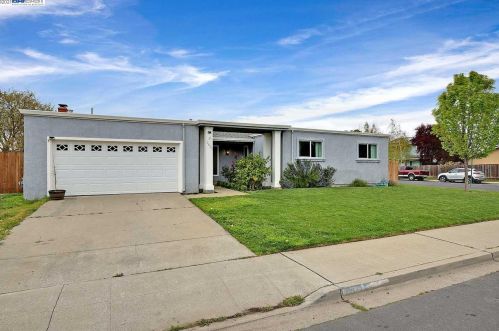 2021 Broadmoor St, Livermore, CA 94551-5605