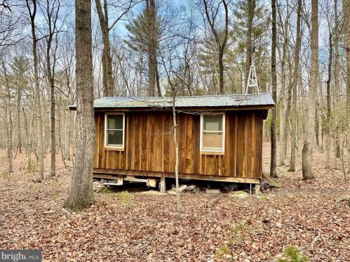 777 Evergreen Farms Dr, Wardensville WV 26851-8539 exterior