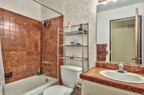 14567 Royal Way, Truckee CA  96161-1140 exterior