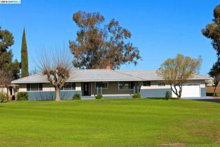 1300 Chestnut St, Los Angeles, CA 94513-3010