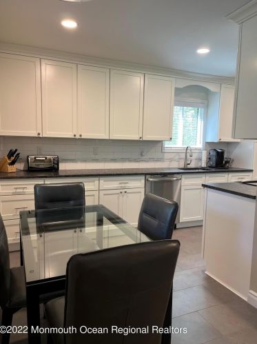 20 Hanover Ct, Tinton Falls NJ 07701-5421 exterior