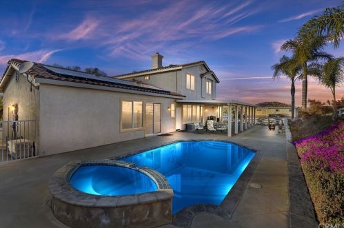 18536 Pinecone Ln, Riverside, CA 92504-9421