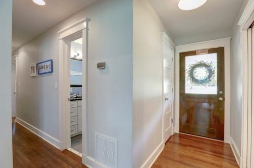 6405 Bridgewood Valley Rd, Atlanta GA  30328-2903 exterior