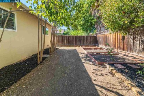 866 San Simeon Ct, Concord CA  94518-2316 exterior