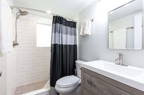 2664 Margaret Mitchell Dr, Atlanta GA  30327-1844 exterior