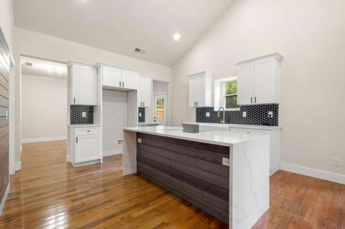 790 Knox Dr, Atlanta GA  30315-6810 exterior