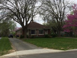 1542 Hawthorne Ln, Indianapolis IN  46203-3803 exterior