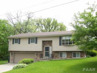 108 Country Club Dr, Pekin IL  61554-2661 exterior