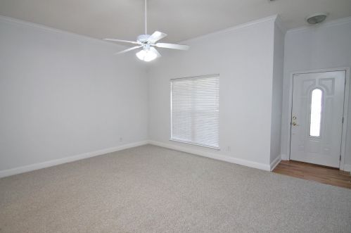 301 Melvina Dr, Warner Robins GA  31088-2348 exterior