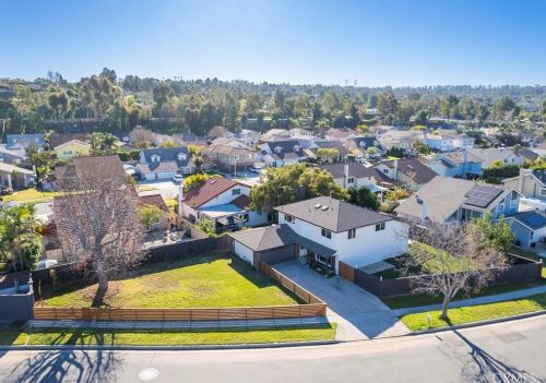 7650 Camino Tampico, Anaheim, CA 92808-1038