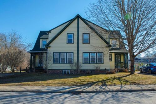 54 Westminster St, Westerly, RI 02891-2758