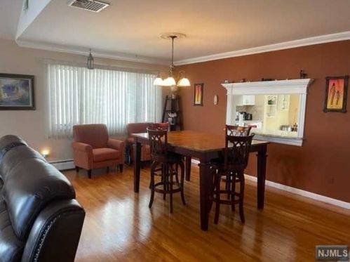 18 Charter Oak St, Wood-Ridge NJ  07075-2204 exterior