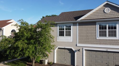 575 Le Parc Cir, Buffalo Grove, IL 60089-6913