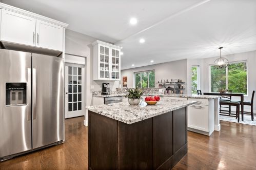 1331 Holly Ln, Bannockburn IL  60015-2852 exterior