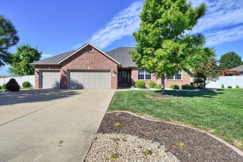 421 Miller Ave, Hamel, IL 62046-1066