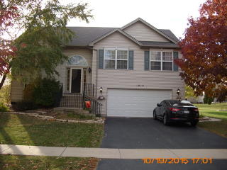 1913 Addleman St, Joliet, IL 60431-1558