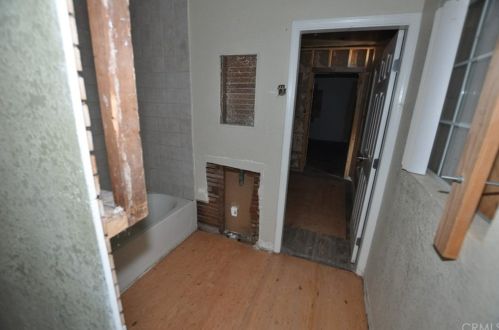 5068 Jurupa Ave, Riverside CA  92504-1712 exterior