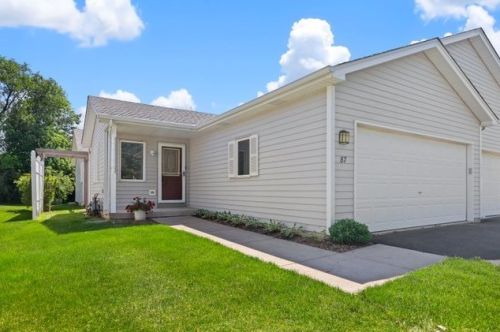 87 Silver Trl, North Aurora, IL 60542-1580