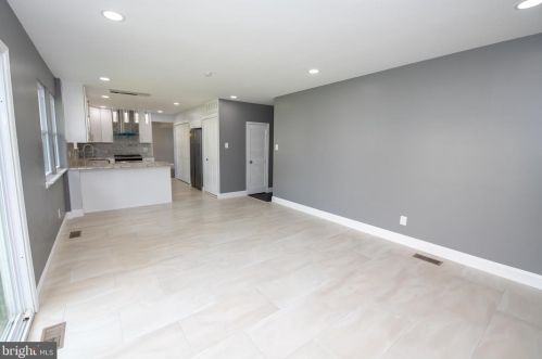 1865 Greymont St, Philadelphia PA  19116-3829 exterior