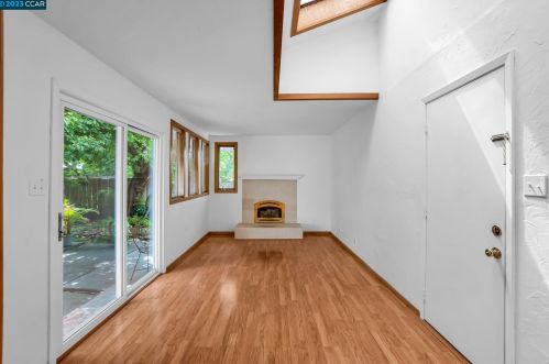 952 Alla Ave, Concord, CA 94518-3011