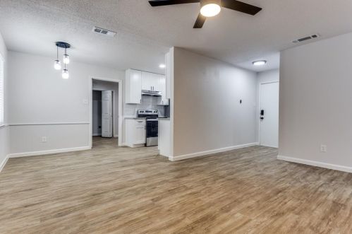 1026 Shorecrest Dr, Garland TX  75040-6634 exterior