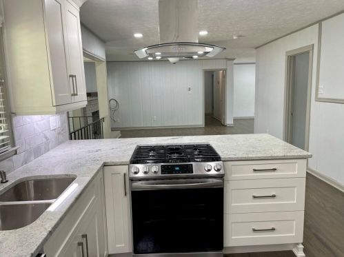 2313 Clairmont Rd, Atlanta GA  30329-3327 exterior