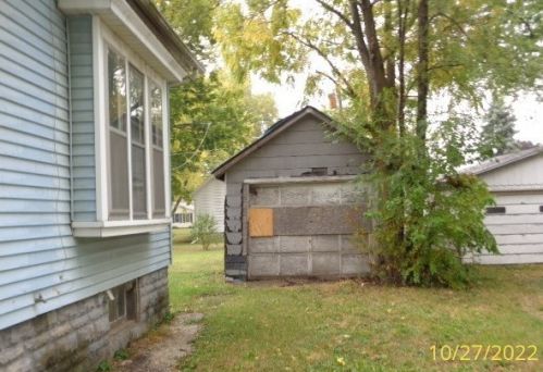 719 Cleary St, Swygert, IL 61764-1009