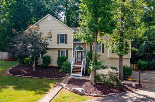 375 Ridge Brook Sta, Holly Springs, GA 30114-8383