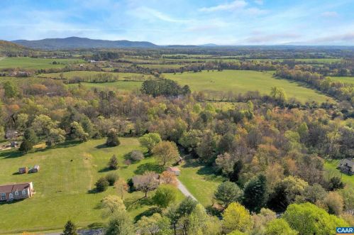 1871 Thurston Dr, Crozet, VA 22932-9613