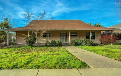 4740 Cloudcrest Dr, Medford OR  97504-9278 exterior