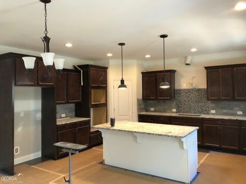 2109 Autumn Chase Dr, Stockbridge, GA 30281-9204