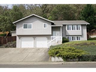 2500 Loma Vista Dr, Roseburg, OR 97471-6167
