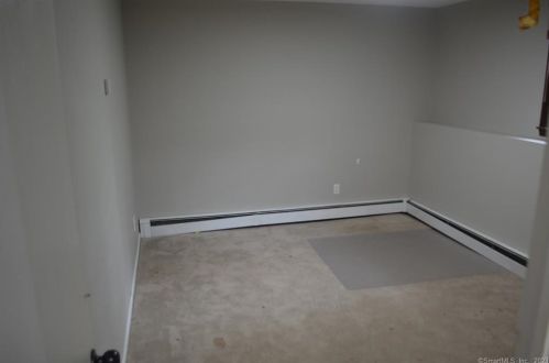 274 Webb Cir, Upper Stepney CT  06468-1452 exterior