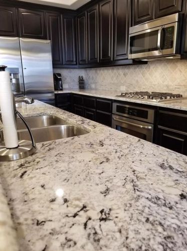 2737 Troutt Dr, Carrollton TX  75010-4255 exterior