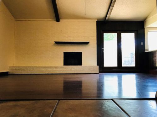 7604 Bermejo Rd, Fort Worth, TX 76112-6108