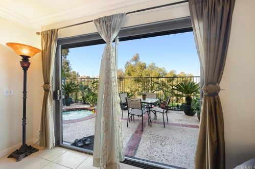 7315 Singingwood Dr, Anaheim CA 92808-1701 exterior