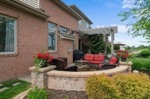 10189 Florida Ln, Crown Point IN  46307-7577 exterior