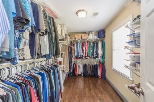 1565 Lazy River Ln, Atlanta GA  30350-3521 exterior