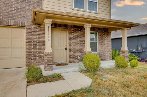 18108 Rye Gate Dr, Webberville TX  78653-4679 exterior