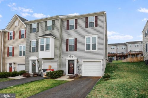 64 Ontario Dr, Falling Waters, WV 25419-0089