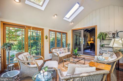 221 Elm Ave, Tavistock NJ 08033-2538 exterior