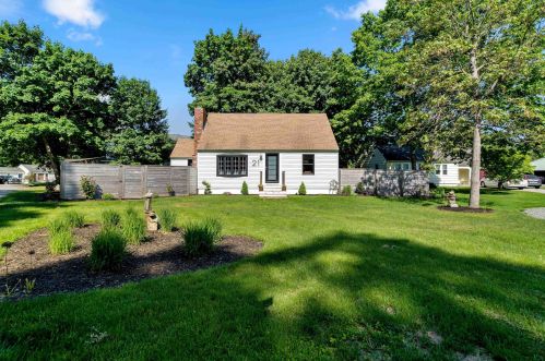 21 Huntervale Ave, Rye, NH 03870-2623