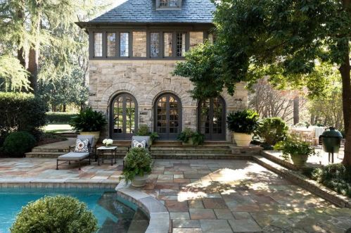 3015 Andrews Dr, Atlanta GA  30305-2001 exterior