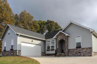 133 Lillie Dr, Chickamauga, GA 30707-1655