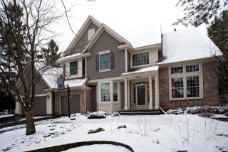 1584 Quail Ridge Rd, Saint Paul, MN 55125-8837