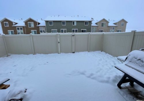 417 1250, Hyrum UT 84319-4700 exterior