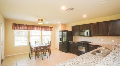 2918 Cone Flower Dr, Richmond TX 77469-5550 exterior