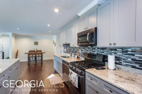 1723 Hardin Ave, Atlanta GA  30337-2059 exterior