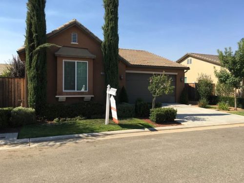 3923 Chessa Ln, Clovis, CA 93619-5135